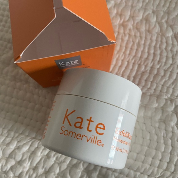 BNWT Kate Somerville ExfoliKate Glow Moisturizer - Picture 4 of 5